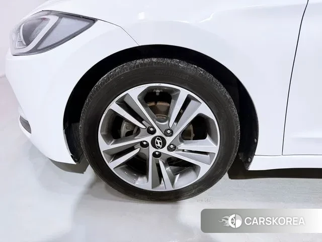 Hyundai Avante AD id 3520569 из Кореи 11