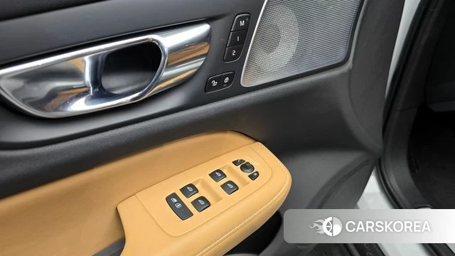 Volvo V60 Cross-Country 2nd Generation id 3885047 из Кореи 11