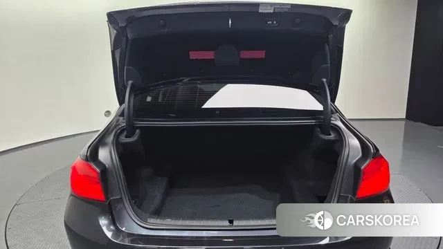 BMW 5 Series (G30) id 3583564 из Кореи 11