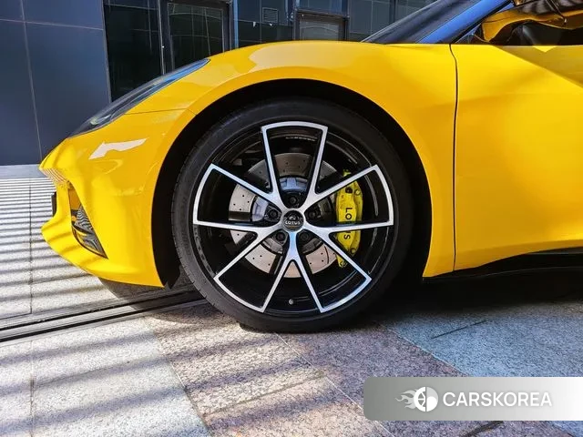 Lotus Emira id 3757977 из Кореи 11