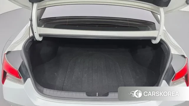 Hyundai Avante Hybrid (CN7) id 3349414 из Кореи 11