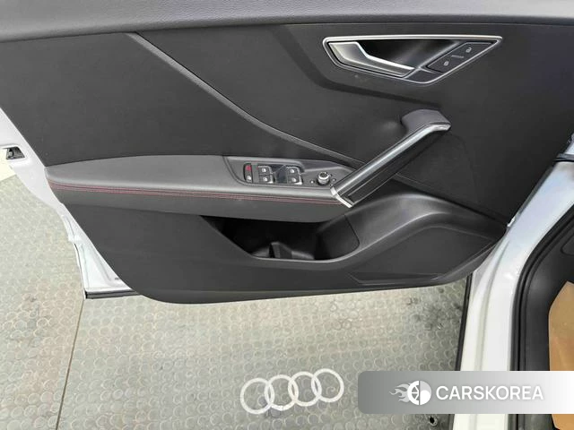 Audi Q2L id 4348503 из Китая 11