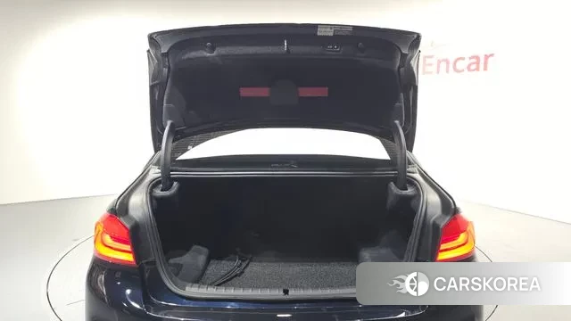 BMW 5 Series (G30) id 3469337 из Кореи 11