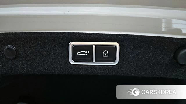 Hyundai Grandeur (GN7) id 4249129 из Кореи 11