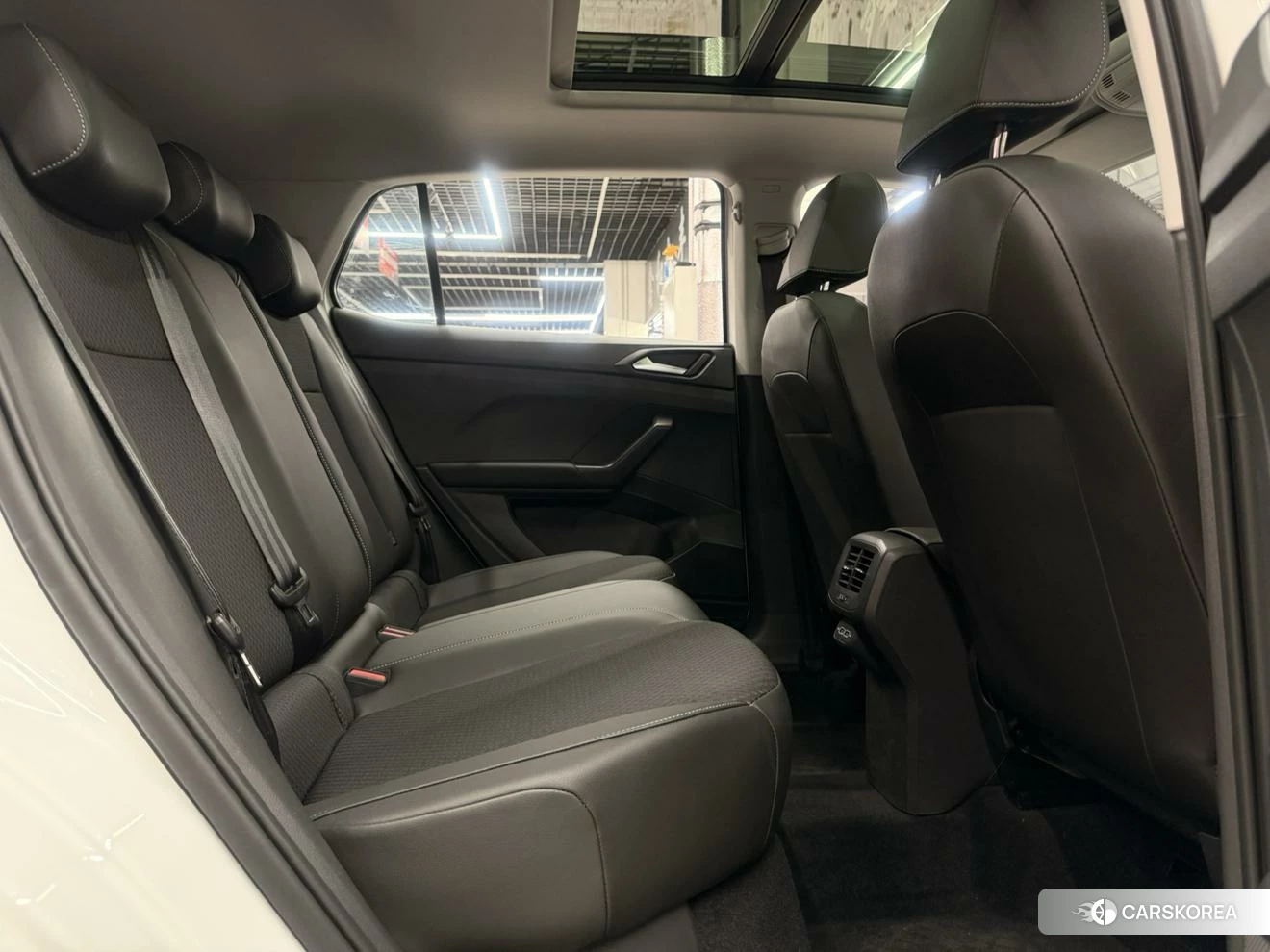 Volkswagen Exploring the shadow id 4493105 из Китая 11
