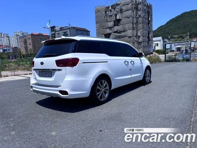 Kia The New Carnival id 2936936 из Кореи 11