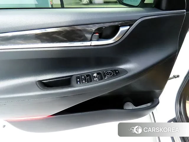 Hyundai Grandeur IG id 3045633 из Кореи 11