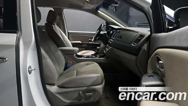 Kia The New Carnival id 2634216 из Кореи 11