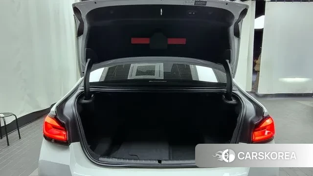 BMW 5 Series (G30) id 3395979 из Кореи 11