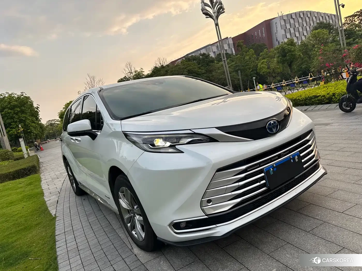 Toyota Sienna id 4514324 из Китая 11