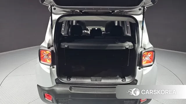 Jeep Renegade id 2902553 из Кореи 11