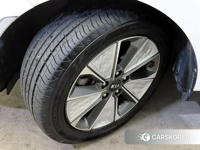 Kia Soul Booster EV id 3766382 из Кореи 11