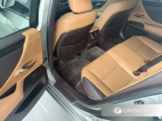 Lexus ES id 4301714 из Китая 11
