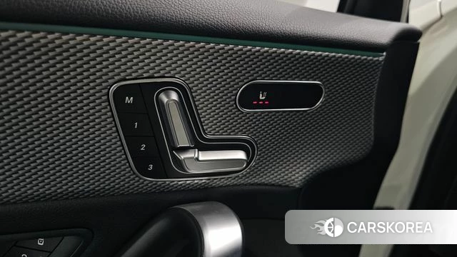 Mercedes-Benz A-Class W177 id 4445836 из Кореи 11