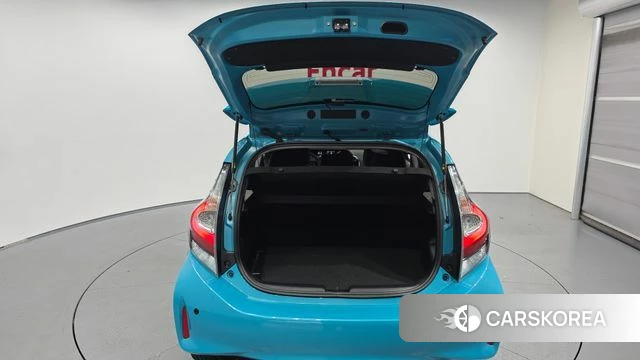 Toyota Prius C id 4390364 из Кореи 11