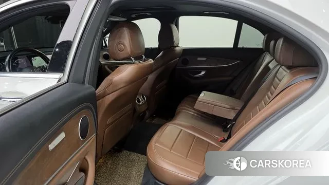 Mercedes-Benz E-Class W213 id 3611824 из Кореи 11