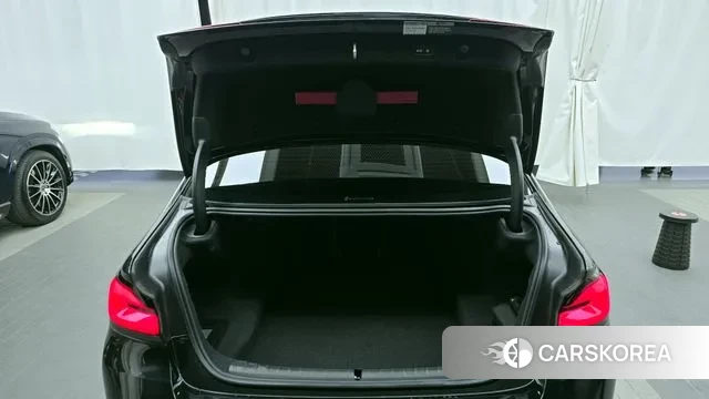 BMW 5 Series (G30) id 3432298 из Кореи 11