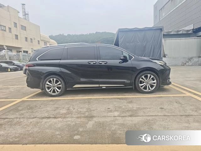 Toyota Saina id 4321249 из Китая 11
