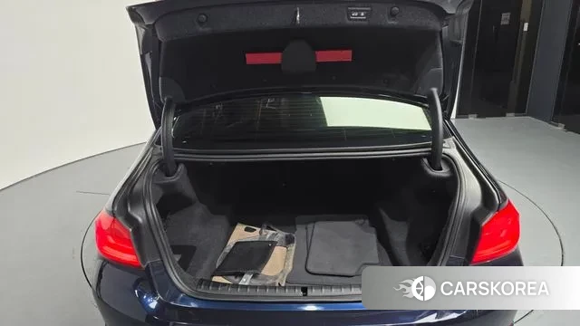 BMW 5 Series (G30) id 3641217 из Кореи 11