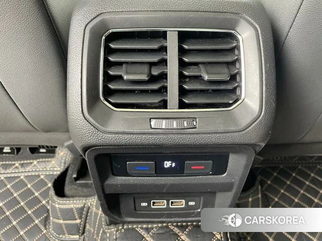 Volkswagen Tiguan L id 4366008 из Китая 11