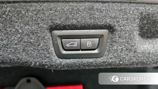 BMW 5 Series (G60) id 3831441 из Кореи 11