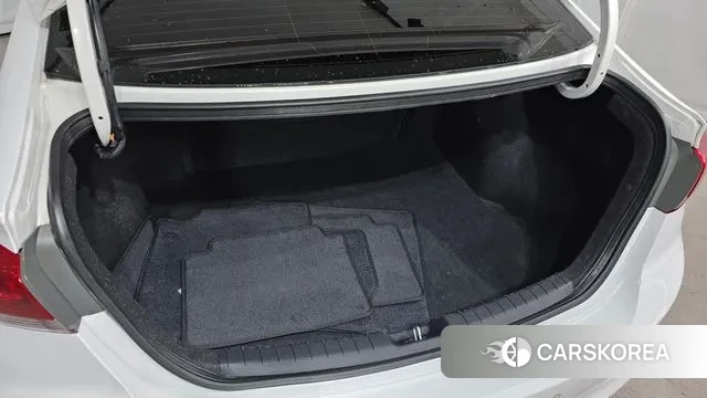 Hyundai Avante AD id 3193588 из Кореи 11