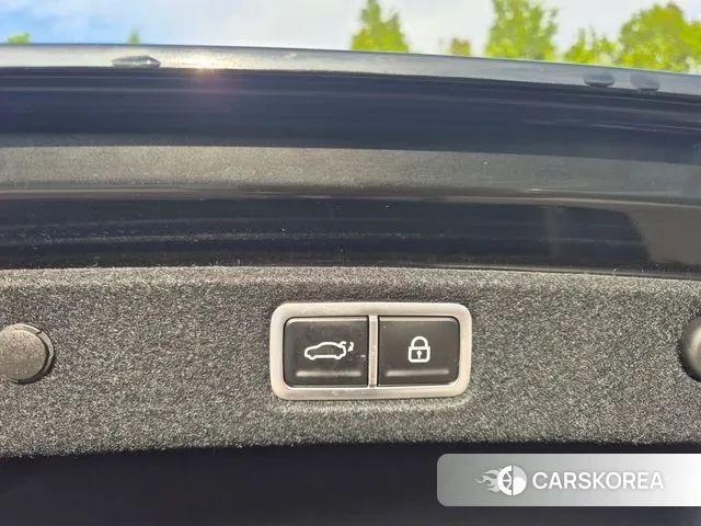 Hyundai Grandeur (GN7) id 2925468 из Кореи 11