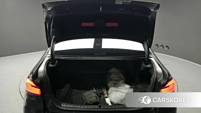 BMW 5 Series (G30) id 3838882 из Кореи 11