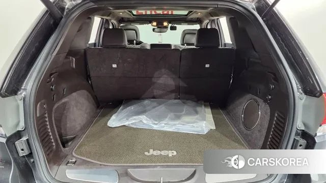 Jeep Grand Cherokee id 3703820 из Кореи 11