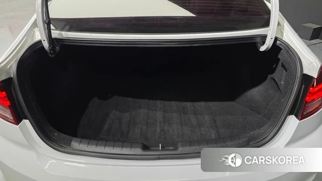 Hyundai The New Avante AD id 3936894 из Кореи 11