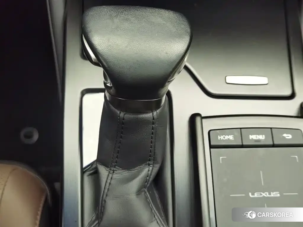 Lexus ES id 4628176 из Китая 11