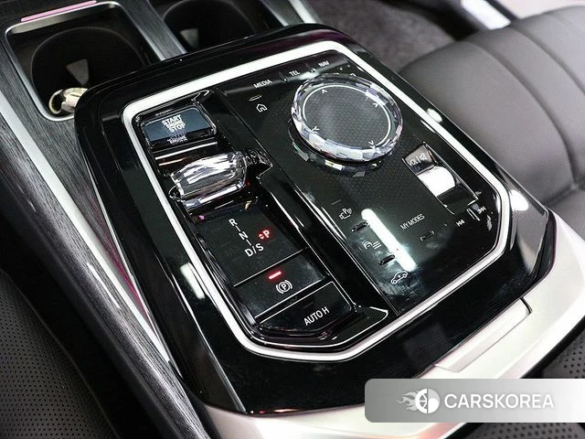 BMW 7 Series (G70) id 4211956 из Кореи 11