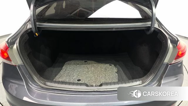 Hyundai Avante AD id 4180819 из Кореи 11