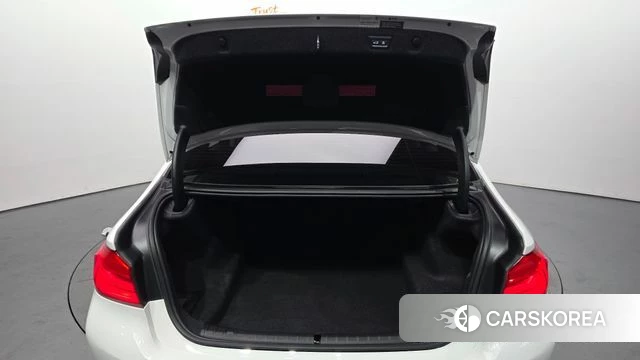 BMW 5 Series (G30) id 4471652 из Кореи 11