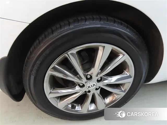 Kia The New Carnival id 3302909 из Кореи 11