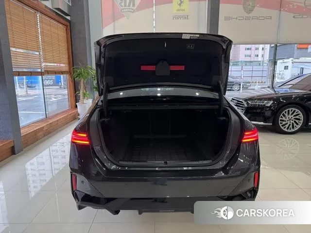 BMW 5 Series (G60) id 3026705 из Кореи 11