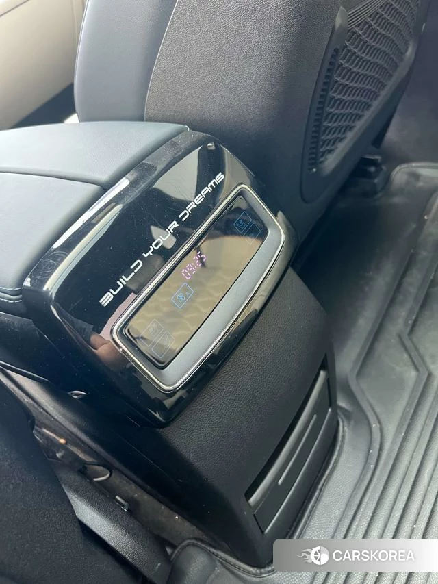 BYD Tang Yi id 3890005 из Китая 11