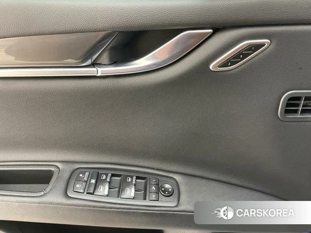 Maserati Ghibli id 4208622 из Китая 11