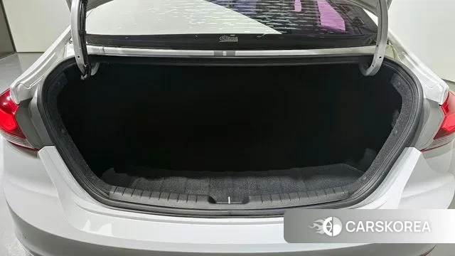 Hyundai Avante AD id 2981955 из Кореи 11