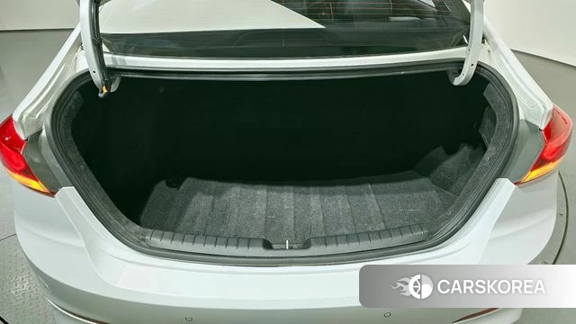 Hyundai Avante AD id 3924968 из Кореи 11