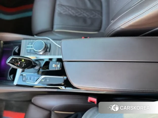 BMW 5 Series (G30) id 3732822 из Кореи 11