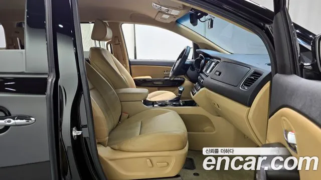 Kia The New Carnival id 2760212 из Кореи 11