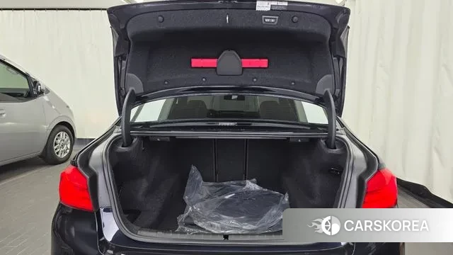 BMW 5 Series (G30) id 3772891 из Кореи 11