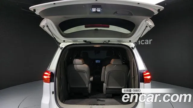 Kia The New Carnival id 2716451 из Кореи 11