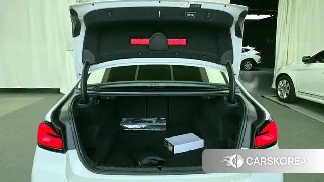 BMW 5 Series (G30) id 3012103 из Кореи 11