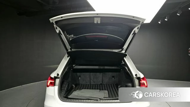 Audi Q3 (F3) id 4201628 из Кореи 11