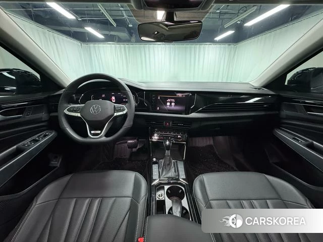 Volkswagen Passat id 4367418 из Китая 11