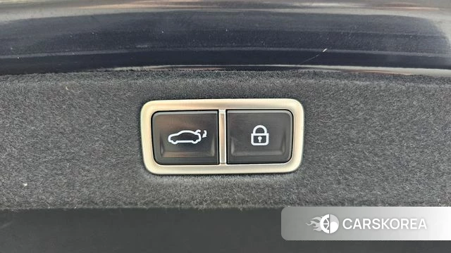 Hyundai Grandeur (GN7) id 4516930 из Кореи 11