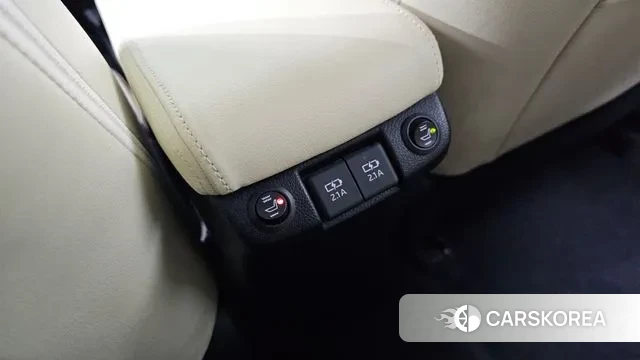 Toyota Prius 4th Generation id 3759924 из Кореи 11