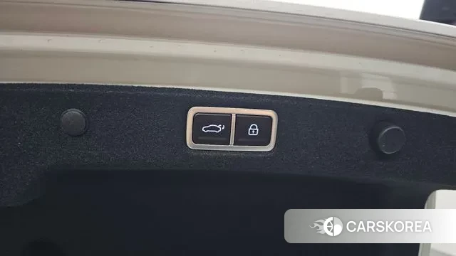 Hyundai Grandeur Hybrid (GN7) id 3031589 из Кореи 11